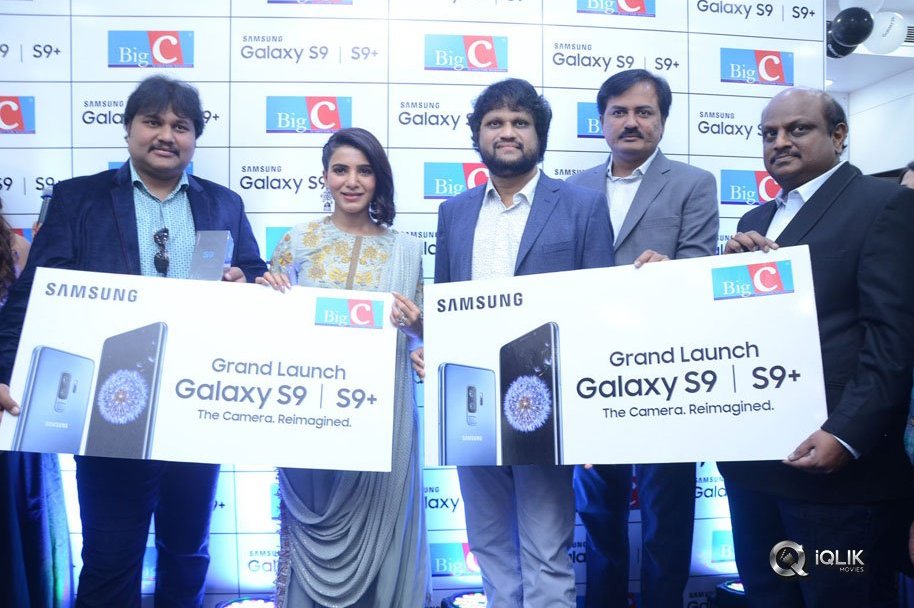 Samantha-Launches-Samsung-S9-Mobile-at-Big-C-Kukatpally